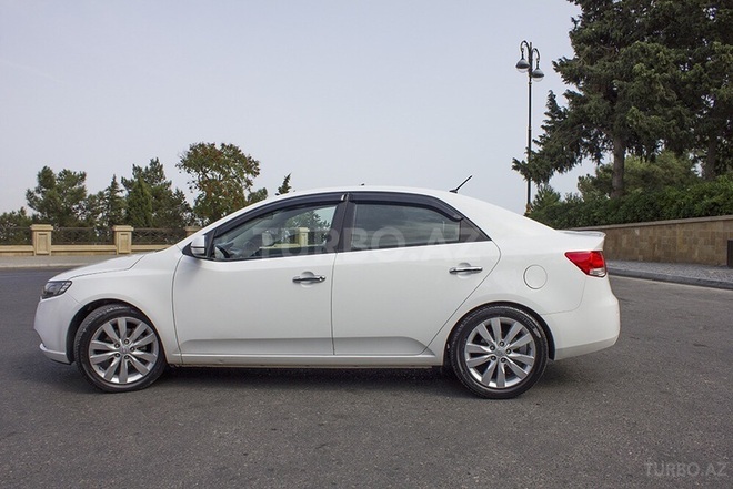 Kia Cerato 2010, 95,000 km - 2.0 л - Bakı