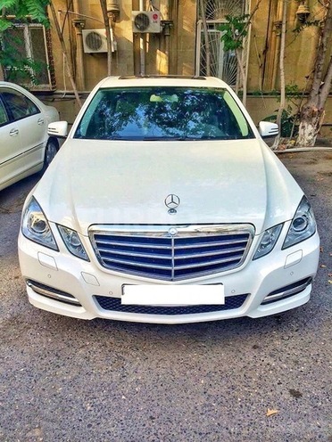 Mercedes E 200 2011, 48,000 km - 1.8 l - Bakı