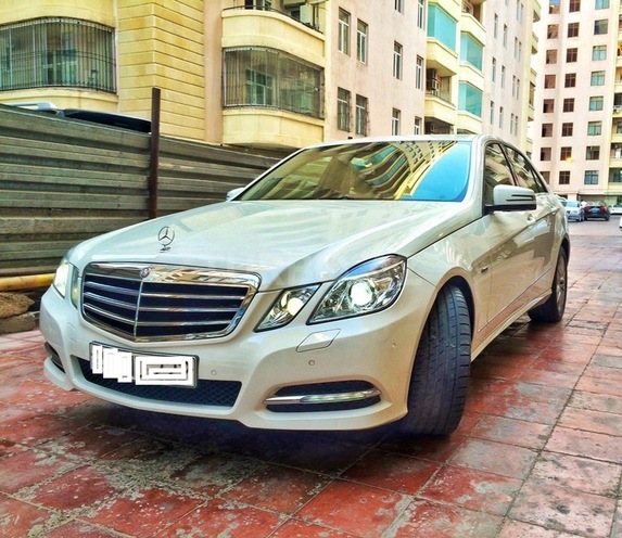Mercedes E 200 2011, 48,000 km - 1.8 l - Bakı