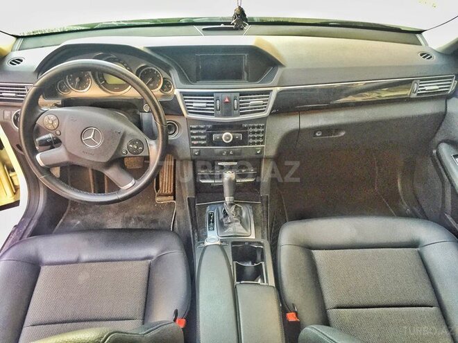 Mercedes E 200 2011, 48,000 km - 1.8 l - Bakı