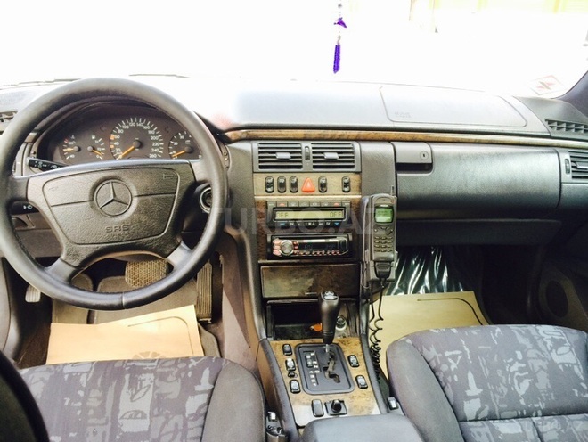 Mercedes E 280 1998, 175,000 km - 2.8 л - Bakı