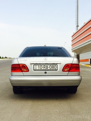 Mercedes E 280 1998, 175,000 km - 2.8 л - Bakı