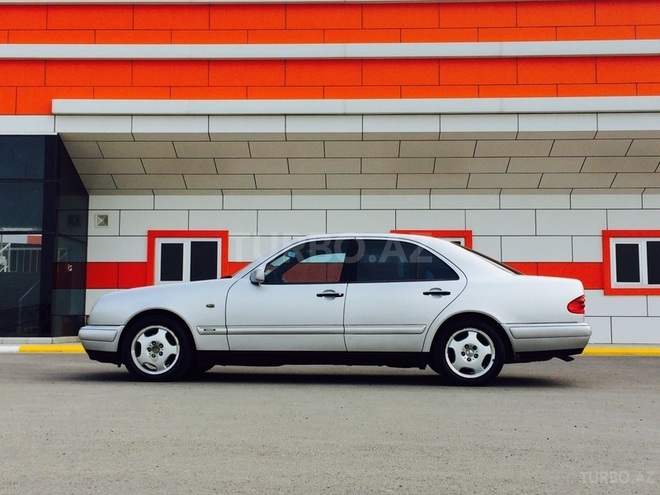 Mercedes E 280 1998, 175,000 km - 2.8 л - Bakı
