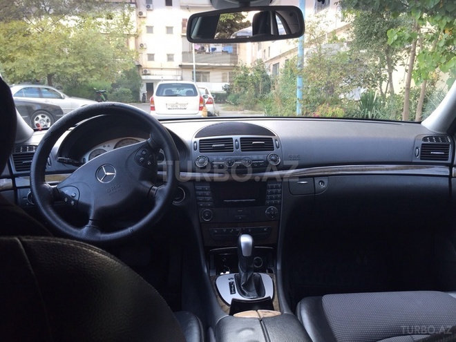 Mercedes E 270 2002, 240,000 km - 2.7 l - Bakı