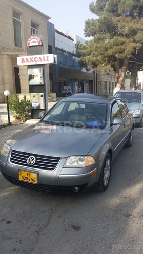 Volkswagen Passat 2004, 245,000 km - 1.8 l - Bakı