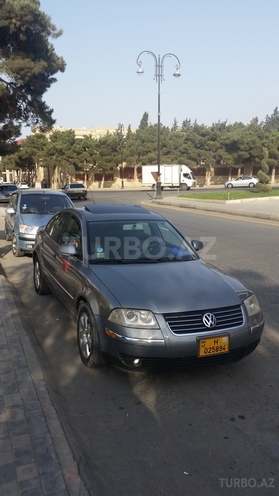 Volkswagen Passat 2004, 245,000 km - 1.8 l - Bakı