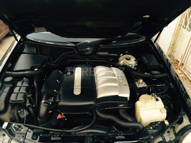 Mercedes E 220 2000, 278,000 km - 2.2 л - Bakı