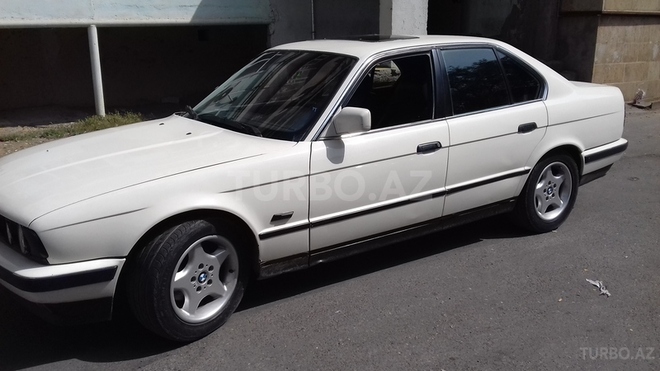 BMW 520 1989, 100,000 km - 2.0 l - Bakı