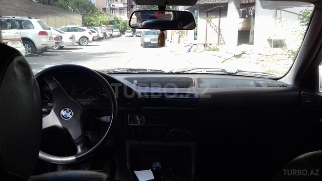 BMW 520 1989, 100,000 km - 2.0 l - Bakı