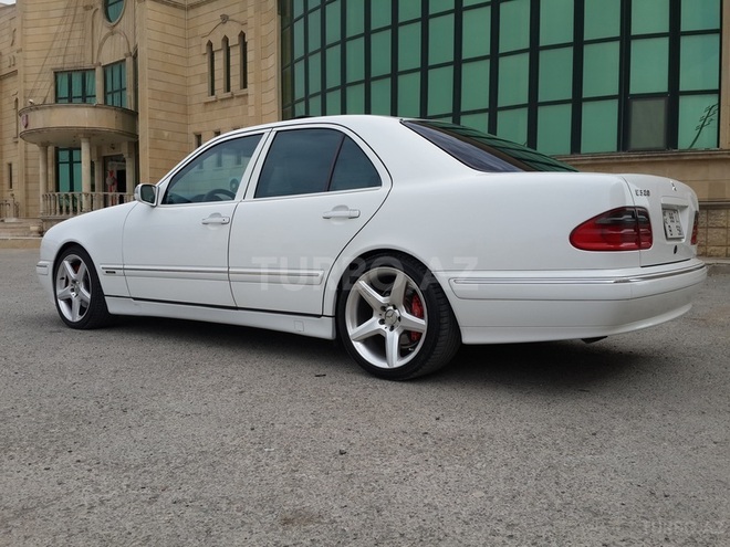 Mercedes E 320 2000, 137,257 km - 3.2 l - Bakı