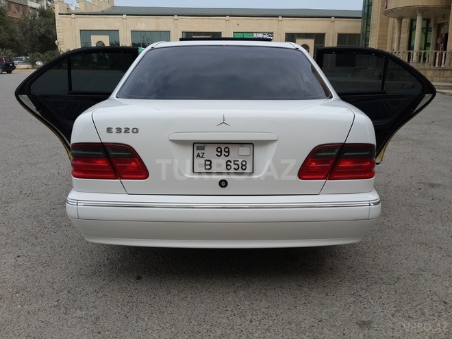 Mercedes E 320 2000, 137,257 km - 3.2 l - Bakı