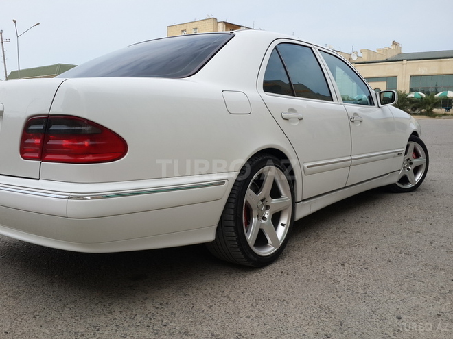 Mercedes E 320 2000, 137,257 km - 3.2 l - Bakı