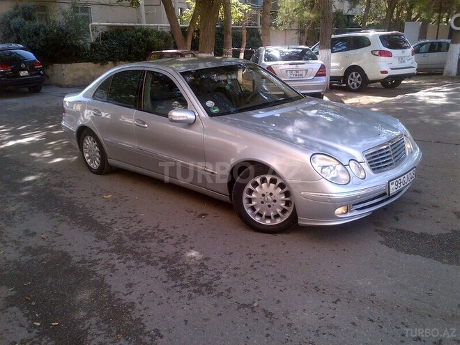 Mercedes E 220 2002, 170,000 km - 2.2 л - Bakı
