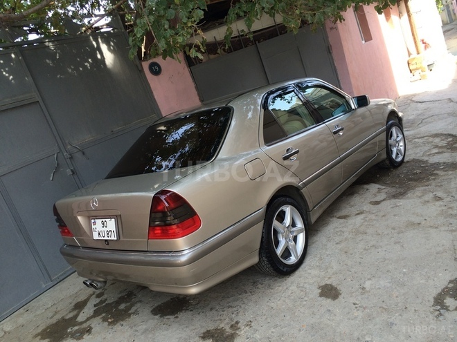 Mercedes C 230 1999, 173,000 km - 2.3 l - Bakı