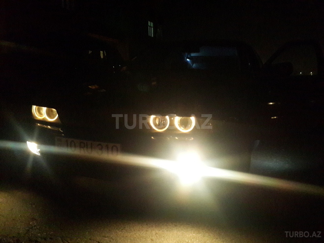 BMW 525 2000, 400,000 km - 2.5 l - Bakı