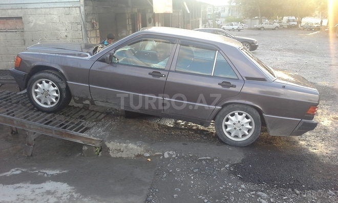 Mercedes 190 1991, 192,000 km - 2.0 л - Bakı
