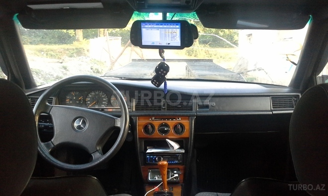 Mercedes 190 1991, 192,000 km - 2.0 л - Bakı