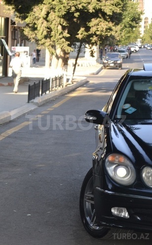 Mercedes E 320 2002, 224,000 km - 3.2 l - Bakı