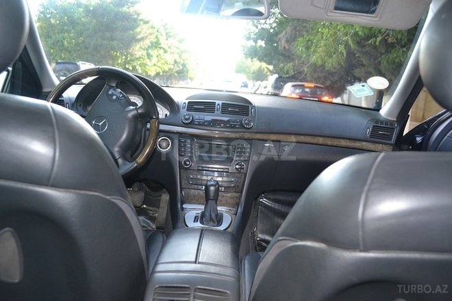 Mercedes E 320 2002, 224,000 km - 3.2 l - Bakı