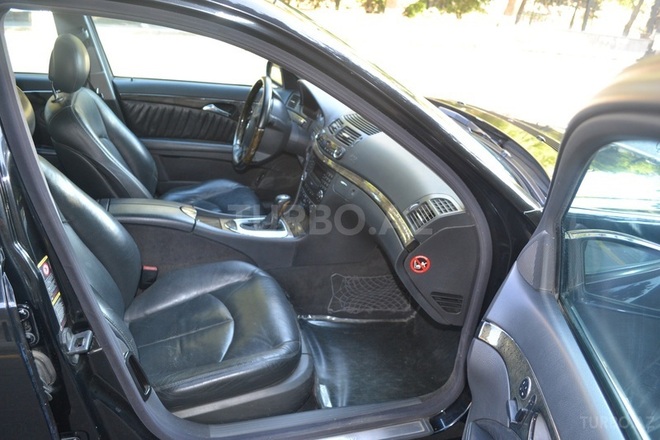 Mercedes E 320 2002, 224,000 km - 3.2 l - Bakı