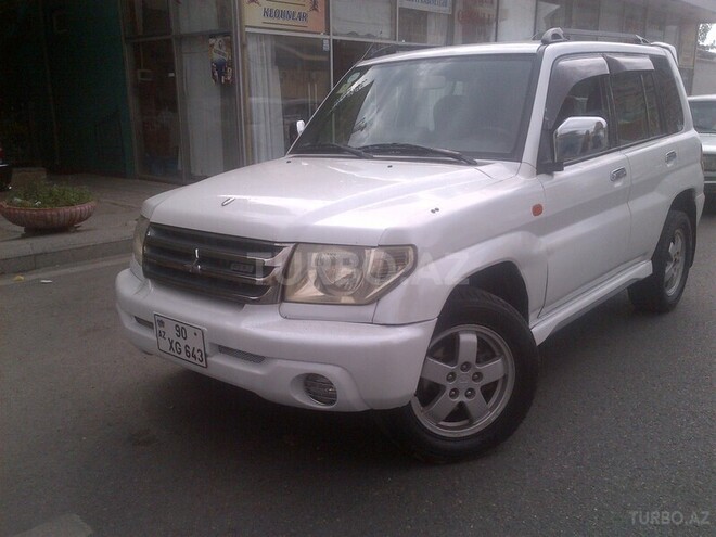 Mitsubishi Pajero io 2001, 176,000 km - 2.0 l - Bakı