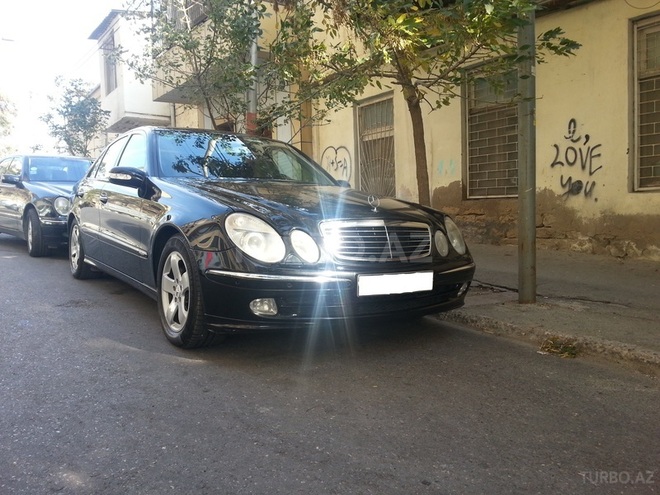 Mercedes E 320 2002, 131,000 km - 3.2 l - Bakı