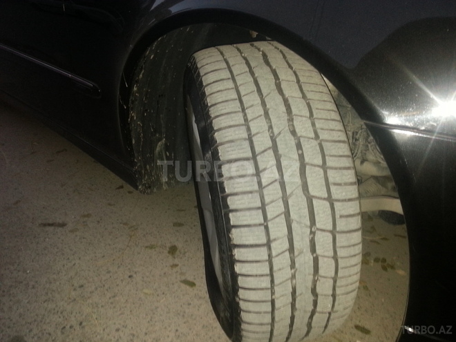 Mercedes E 320 2002, 131,000 km - 3.2 l - Bakı