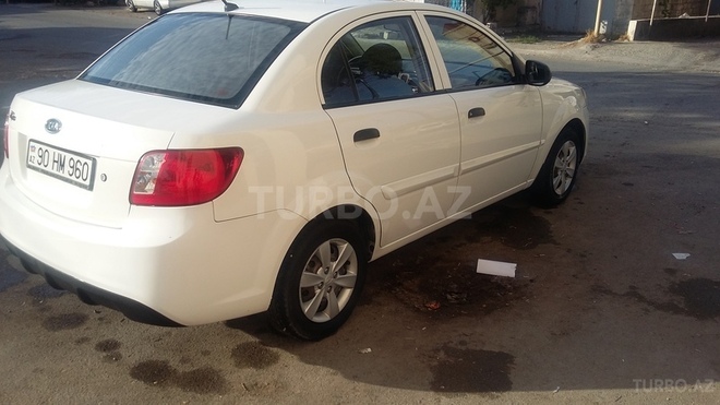 Kia Rio 2009, 250,924 km - 1.4 л - Bakı