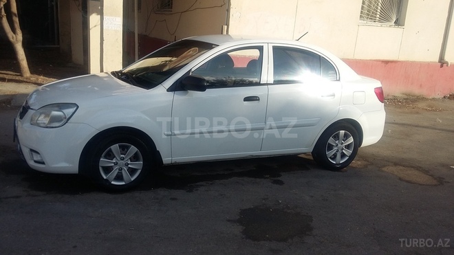 Kia Rio 2009, 250,924 km - 1.4 л - Bakı