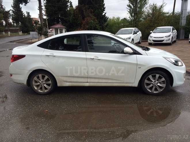 Hyundai Accent 2012, 80,000 km - 1.6 l - Bakı