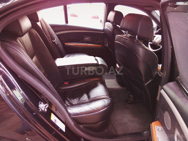 BMW 745 2002, 270,000 km - 3.6 l - Bakı