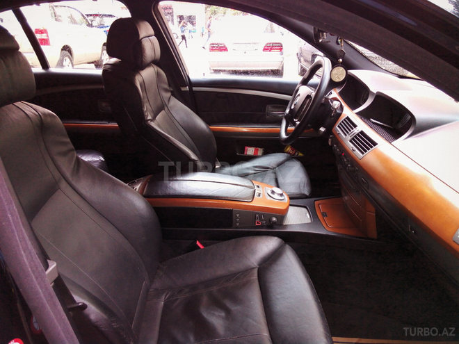 BMW 745 2002, 270,000 km - 3.6 l - Bakı