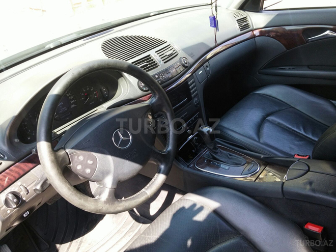 Mercedes E 240 2003, 166,000 km - 2.6 l - Bakı