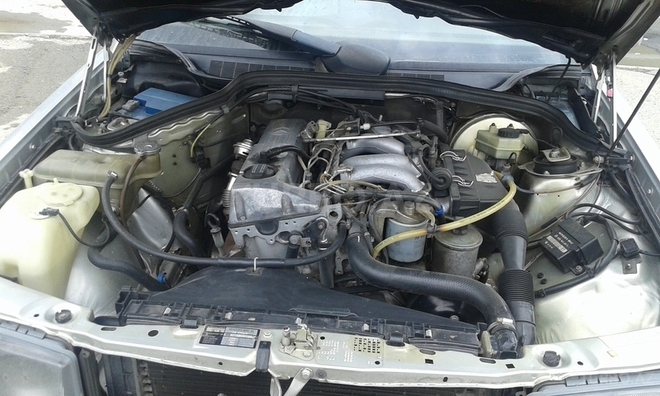 Mercedes E 200 1992, 300,000 km - 2.0 l - Bakı