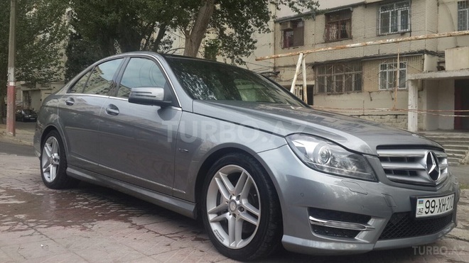 Mercedes C 300 2012, 70,000 km - 3.5 l - Bakı