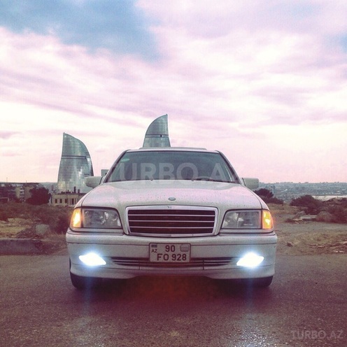 Mercedes C 230 1997, 299,999 km - 2.3 l - Bakı