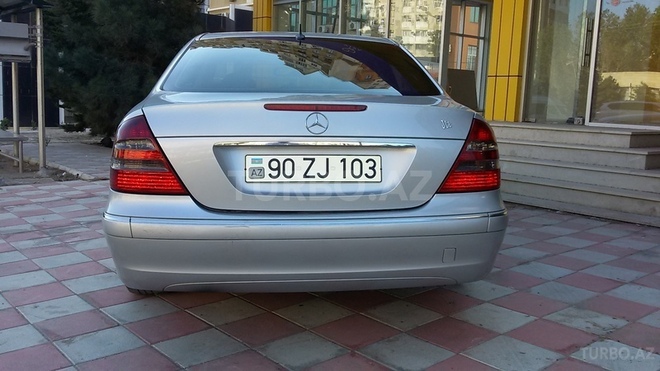 Mercedes E 220 2003, 210,000 km - 2.2 l - Bakı