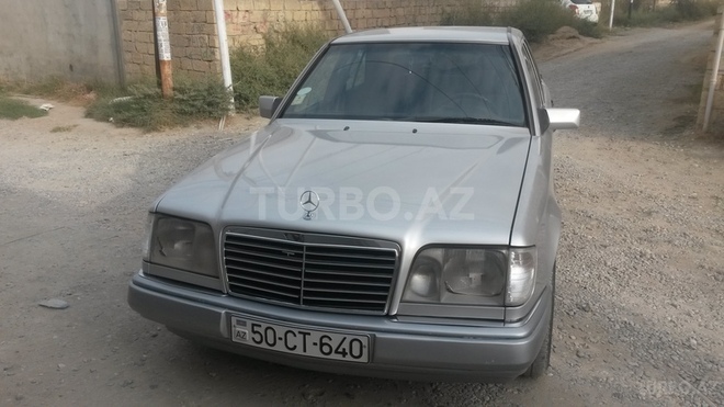 Mercedes E 200 1995, 300,000 km - 2.0 l - Bakı