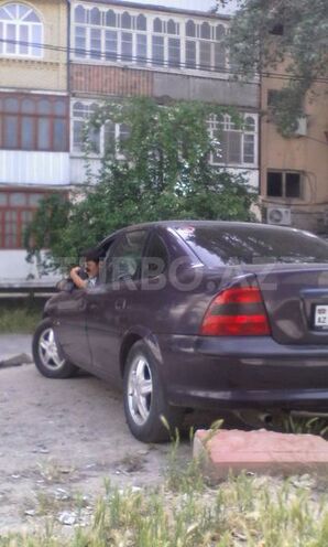 Opel Vectra 1997, 290,000 km - 2.0 л - Bakı