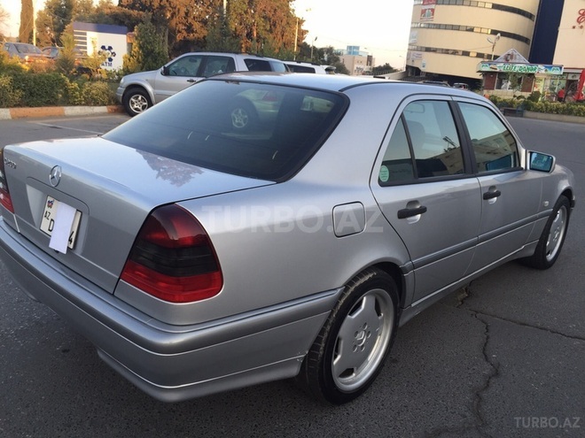 Mercedes C 200 1997, 236,430 km - 2.0 л - Bakı