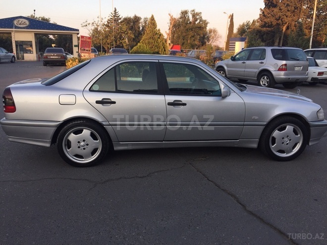 Mercedes C 200 1997, 236,430 km - 2.0 л - Bakı