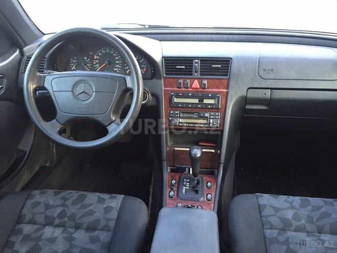 Mercedes C 200 1997, 236,430 km - 2.0 л - Bakı