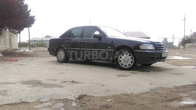 Mercedes C 220 2000, 245,874 km - 2.2 l - Bakı
