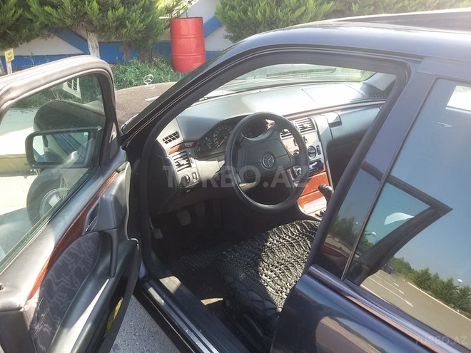 Mercedes E 200 1999, 205 km - 0.2 l - Bakı