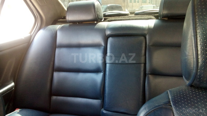 BMW 318 1992, 235,000 km - 1.8 l - Bakı