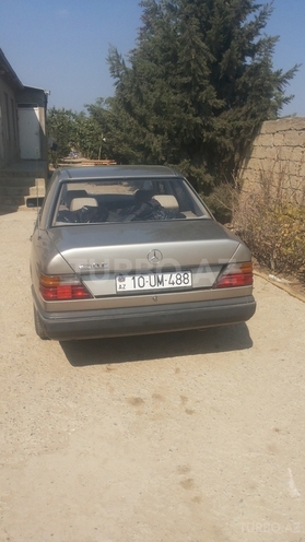 Mercedes E 230 1987, 242,987 km - 2.0 l - Bakı