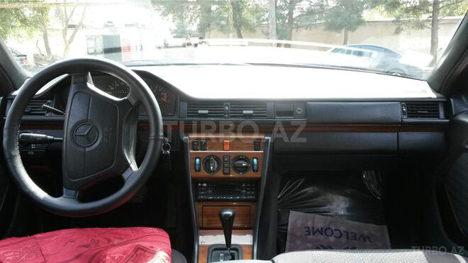 Mercedes E 230 1992, 315,000 km - 2.3 л - Bakı