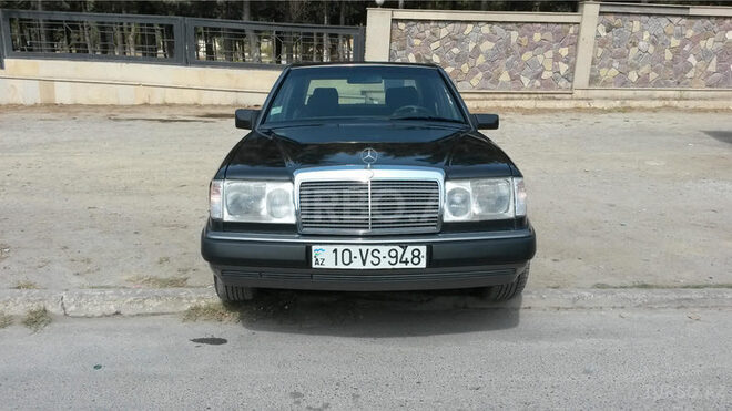 Mercedes E 230 1992, 315,000 km - 2.3 л - Bakı