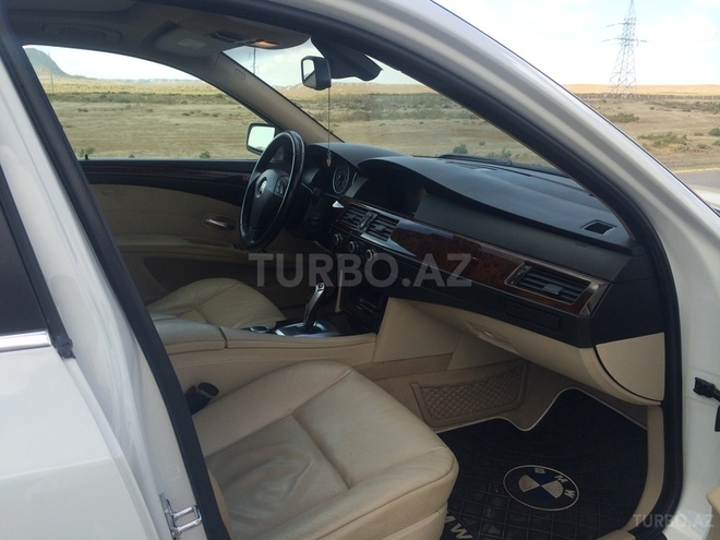 BMW 528 2007, 275,000 km - 3.0 л - Bakı