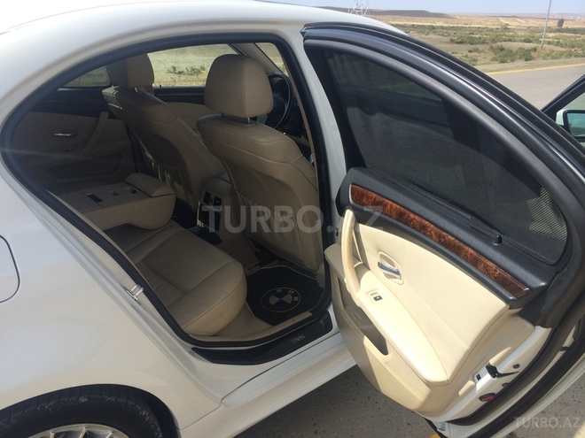 BMW 528 2007, 275,000 km - 3.0 л - Bakı